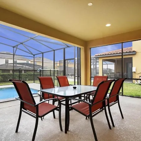 Beautiful 4 Bedroom Home Near Disney! Villa